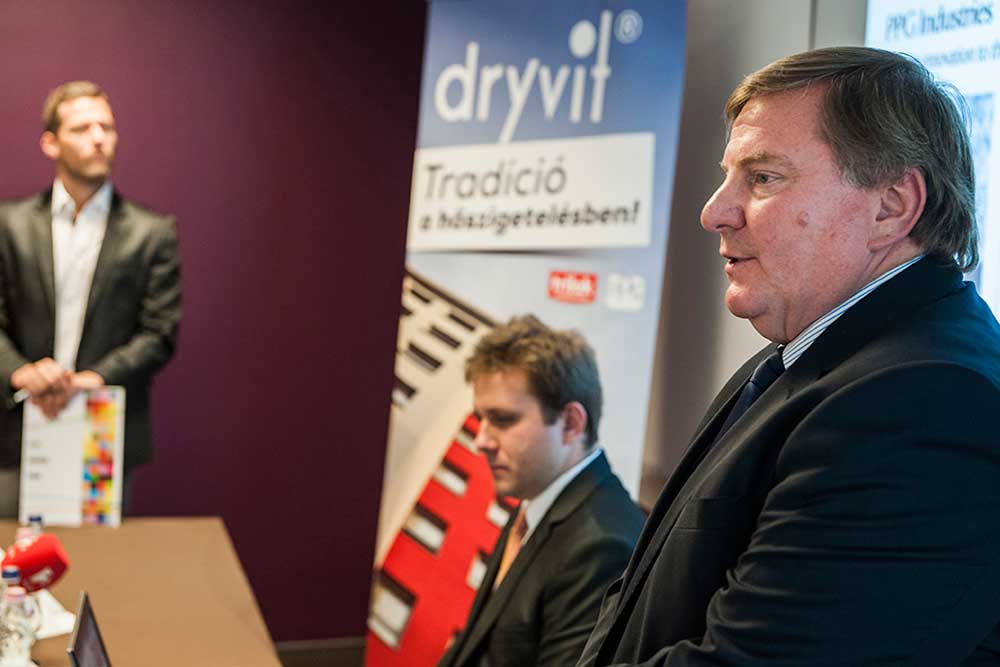 Dryvit kommunikáció, kiszervezés, sajtótájékoztató, Budapest